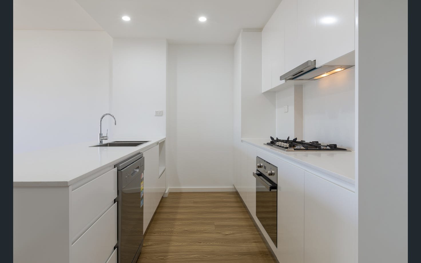 106/2A Cooks Avenue CANTERBURY 4