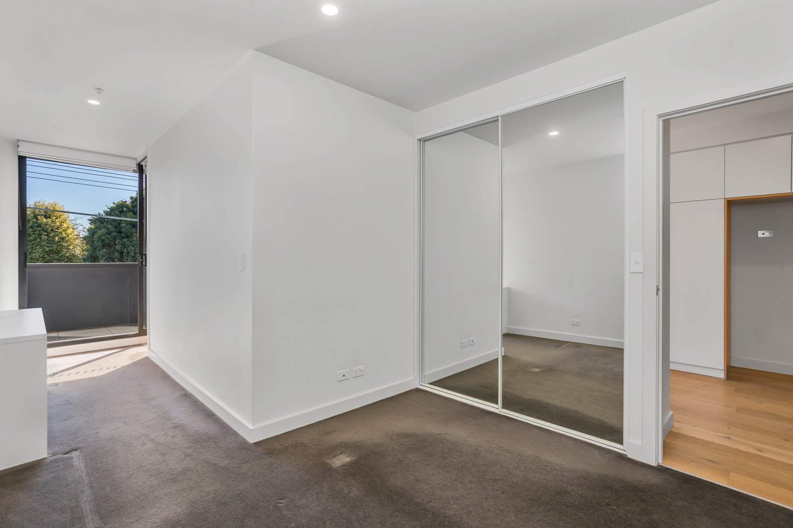Gallery: 106/3 Langs Road