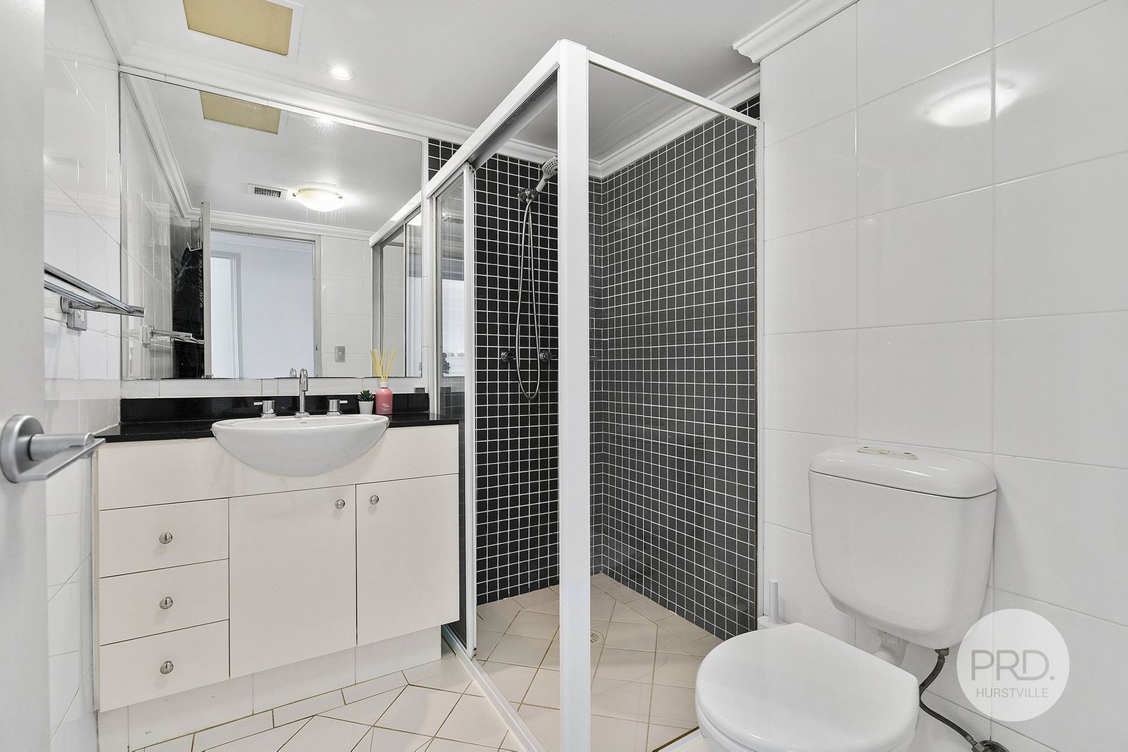 106/323 Forest Road HURSTVILLE 6
