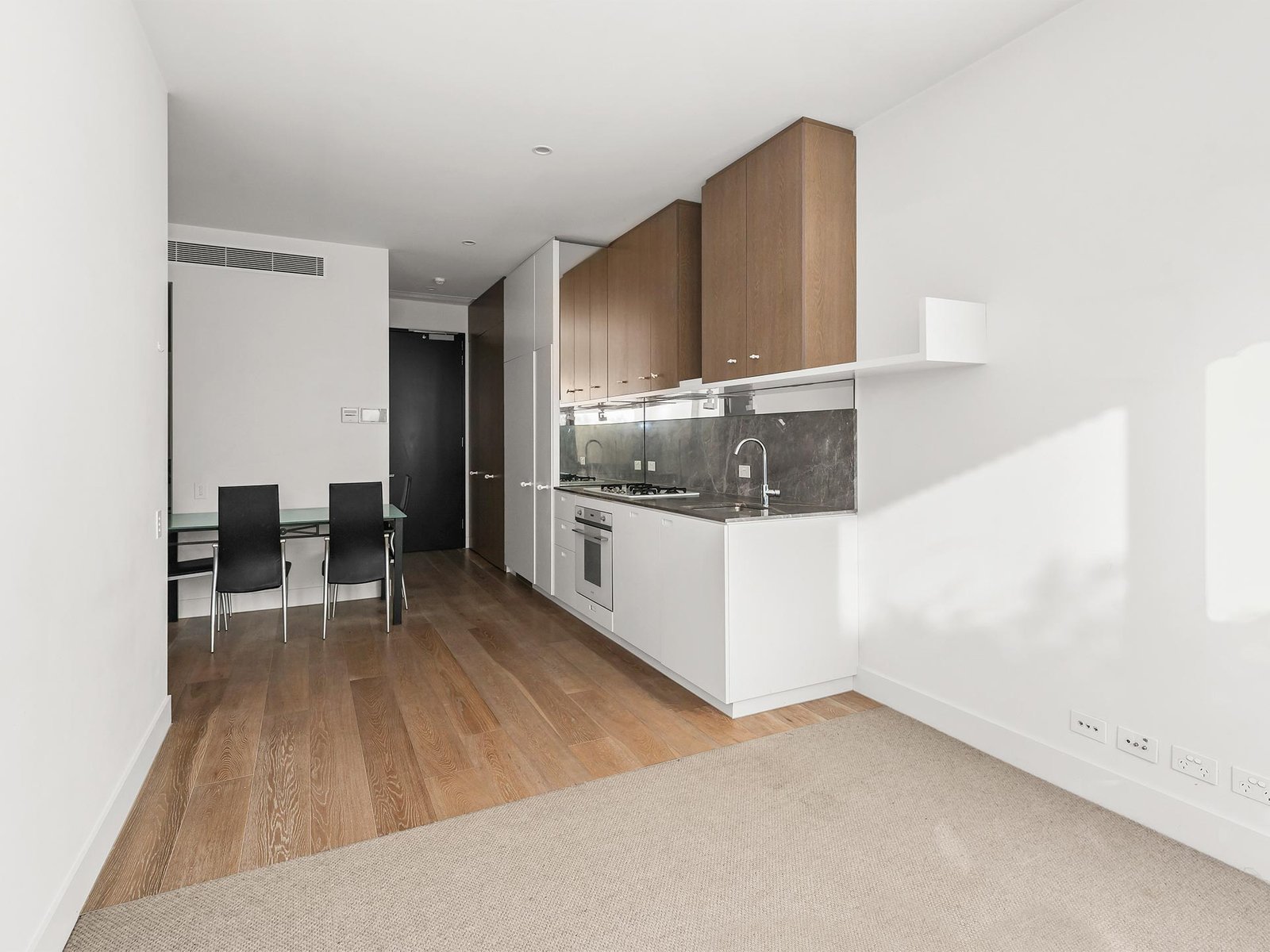Gallery: 106/33 Crisp Street