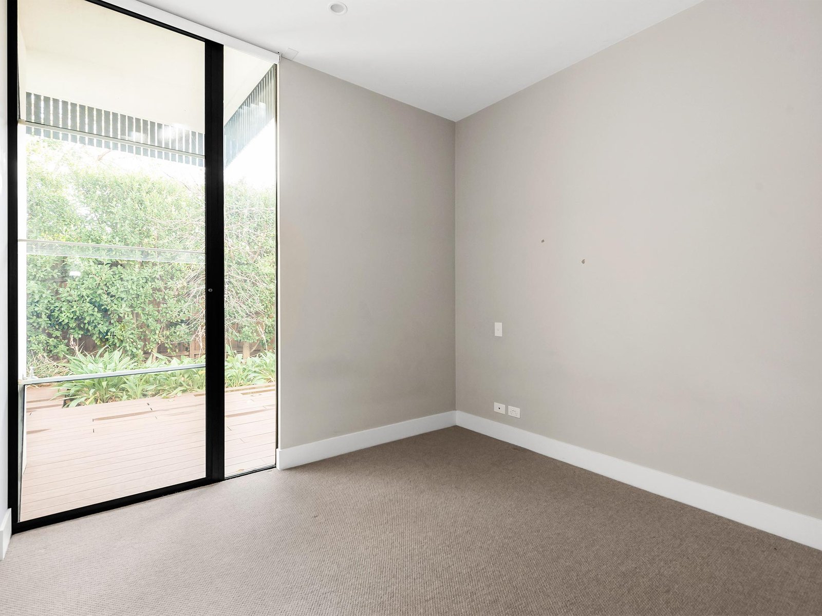 Gallery: 106/33 Crisp Street