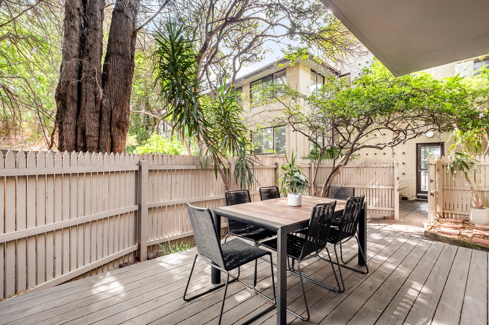 Gallery: 10/64 Alexandra Street