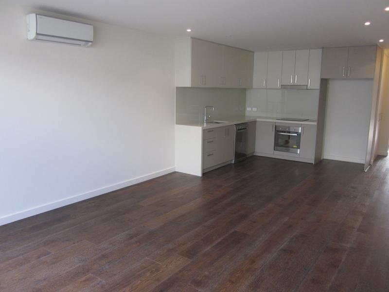 Gallery: 106/409 Bay Street