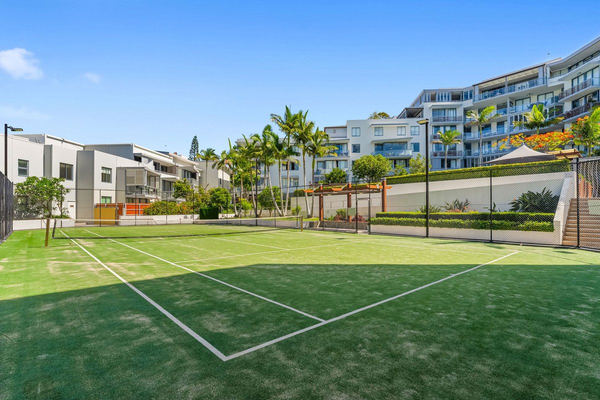 1064/1 Ocean Street BURLEIGH HEADS 14