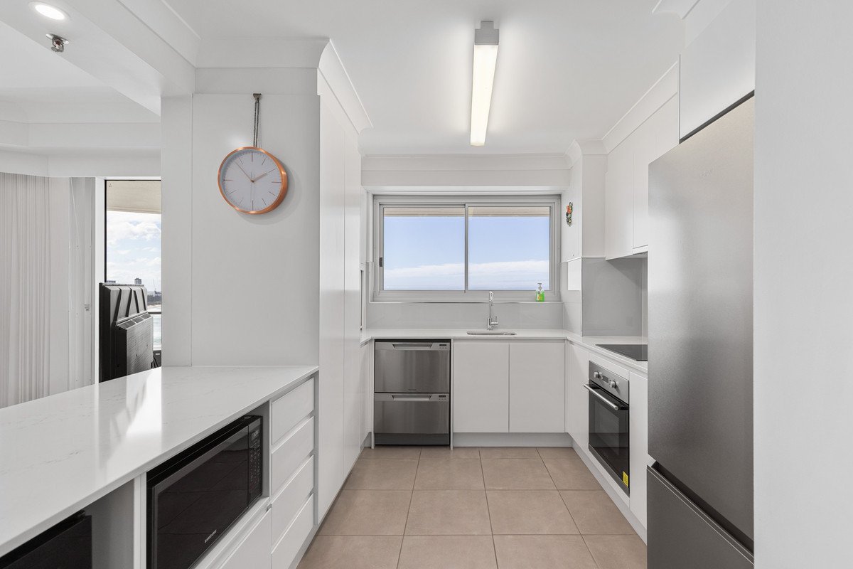 106/45 Hayle Street Burleigh Heads 8