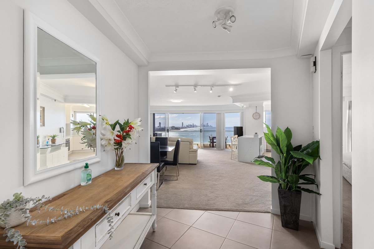 106/45 Hayle Street Burleigh Heads 9