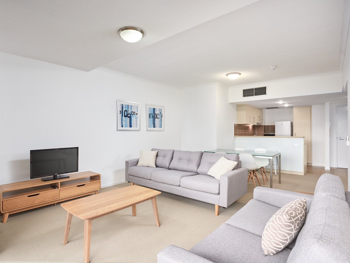 1065/1 Ocean Street BURLEIGH HEADS 2