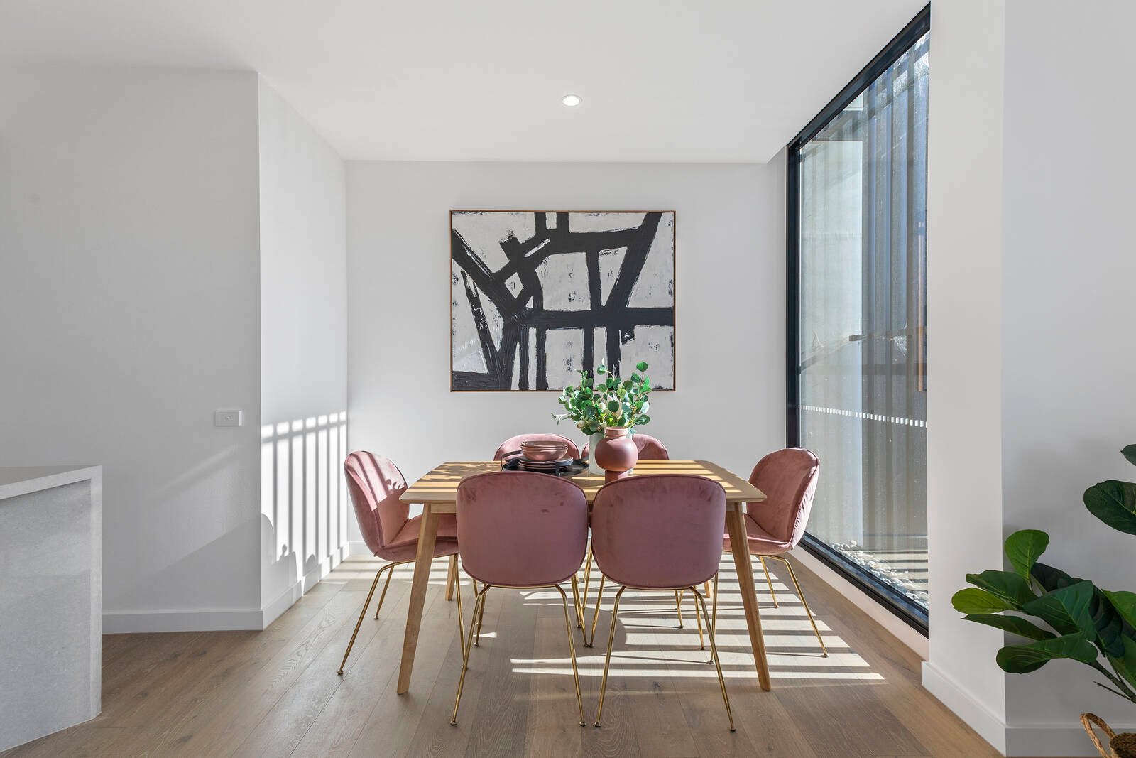 Gallery: 106/551-553 Dandenong Road