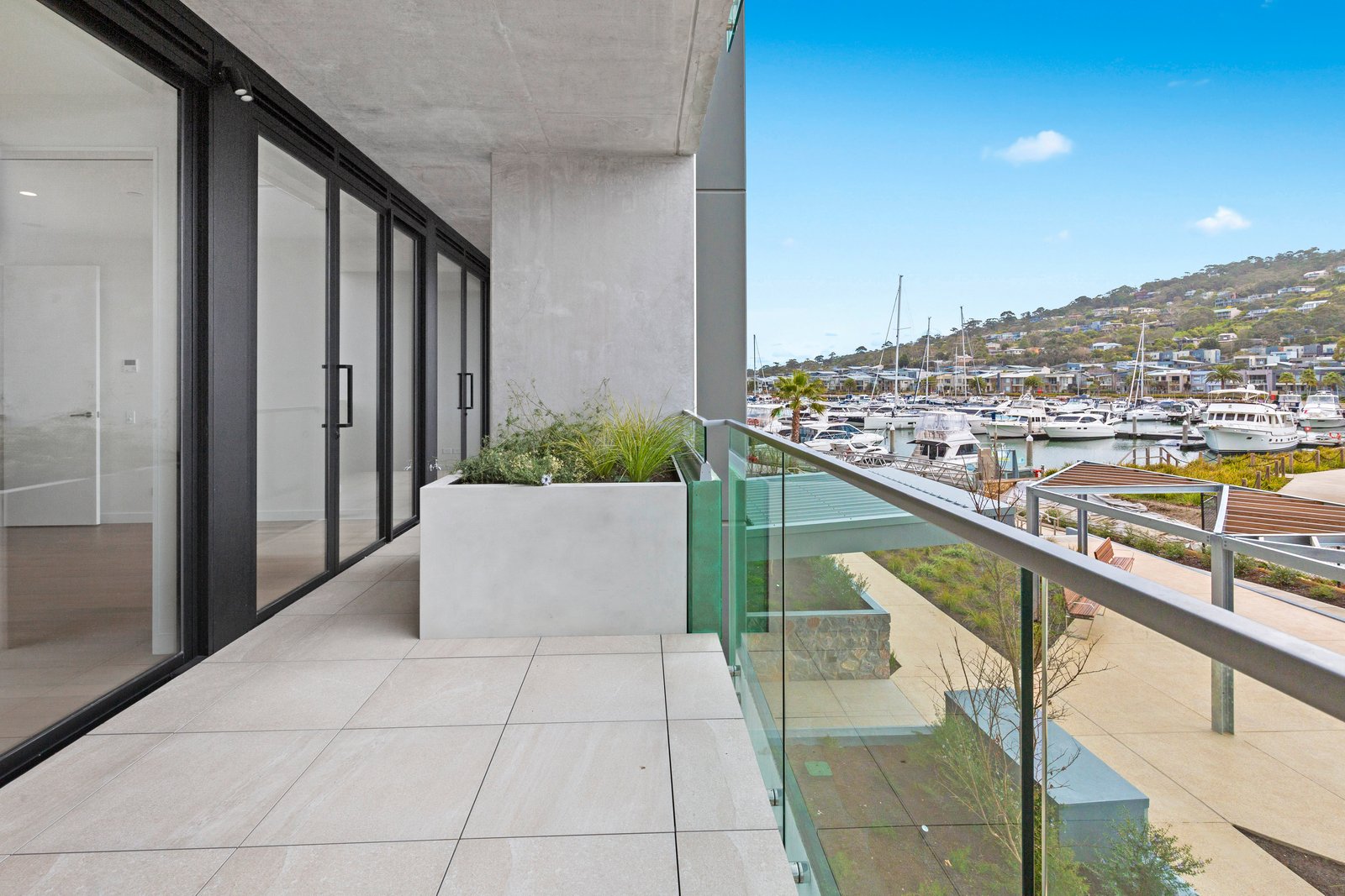 Gallery: 106/8 Anchor Place