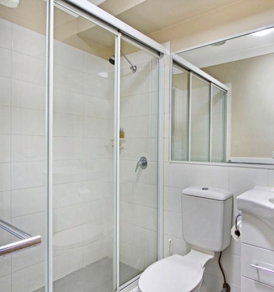 10/68 Brisbane Street OXLEY PARK 5