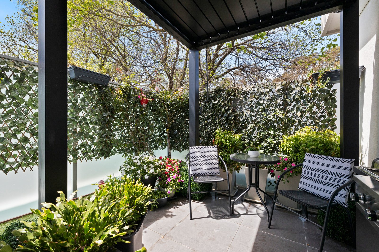 Gallery: 106/8 Garfield Street