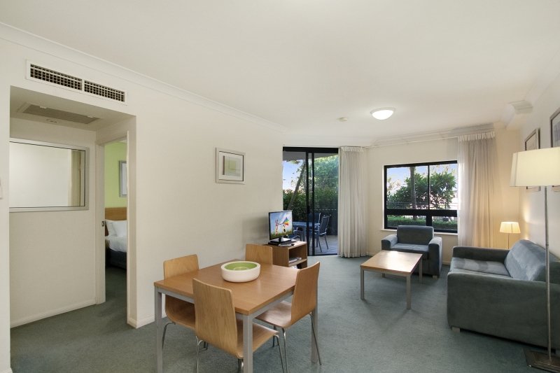 107-109/99 Griffith Street COOLANGATTA 2