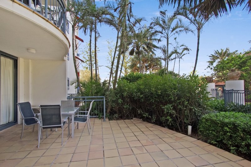 107-109/99 Griffith Street COOLANGATTA 5