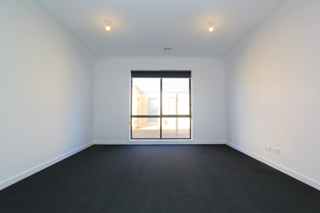 107 Ascot Gardens Drive DELACOMBE 7