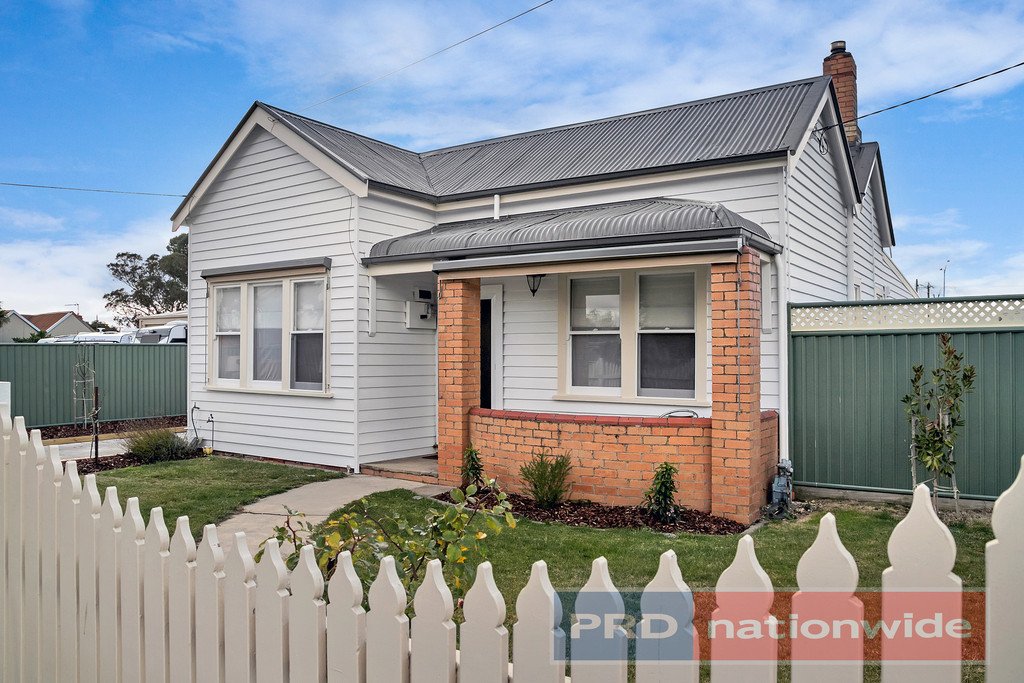 107 Beverin Street SEBASTOPOL 1