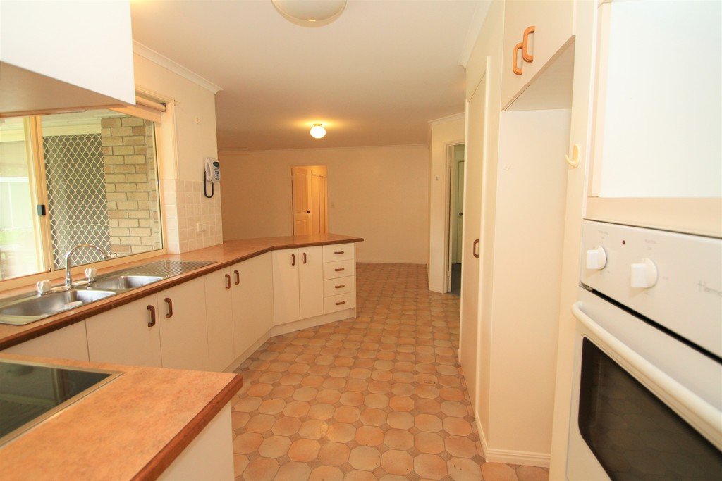 107 Colyton Street TORQUAY 2