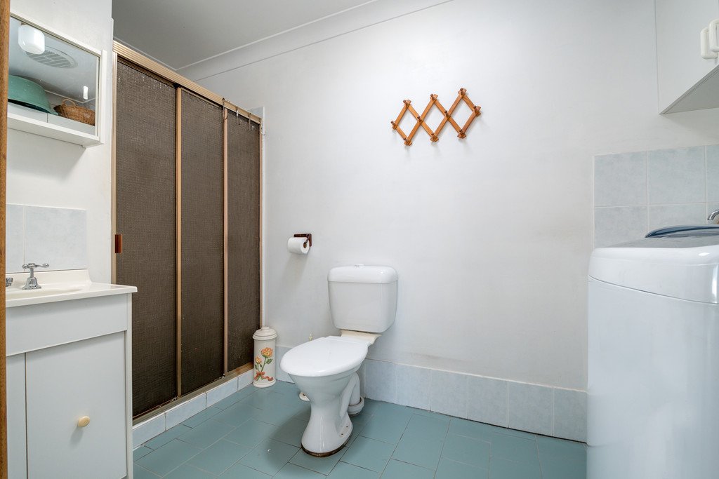 107 Devonshire Crescent OAK FLATS 8