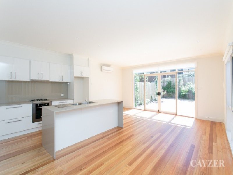 Gallery: 107 Esplanade West