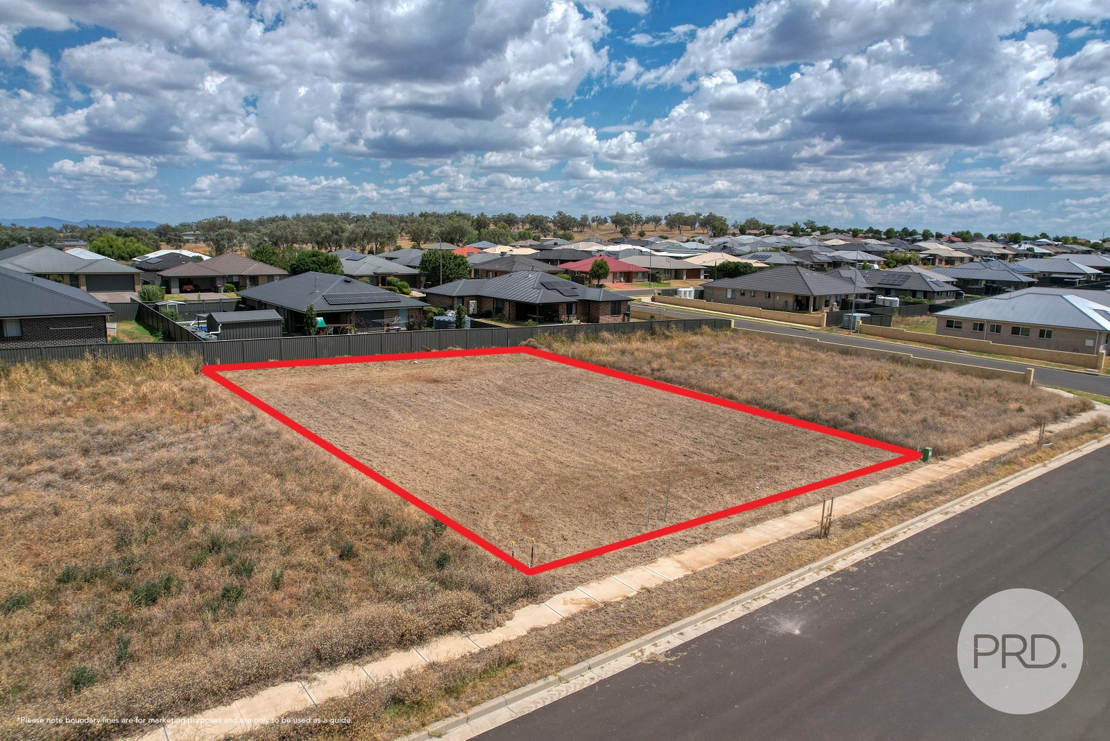 107 Evesham Circuit TAMWORTH 4