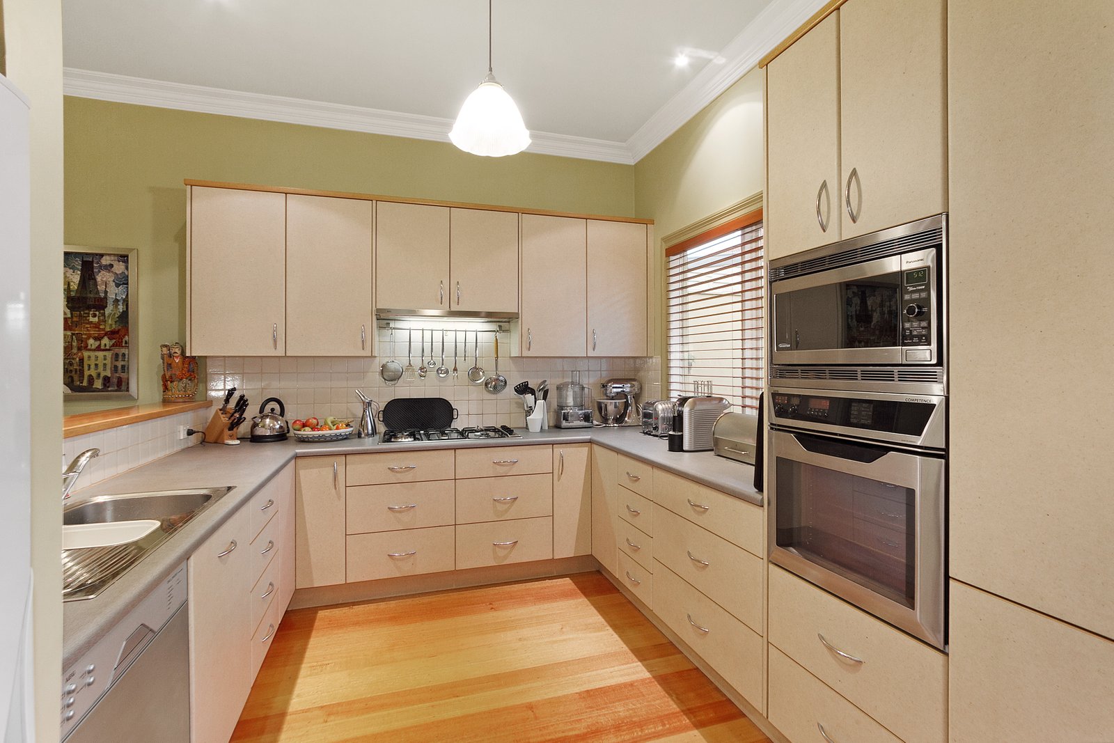 Gallery: 107 Kangaroo Road