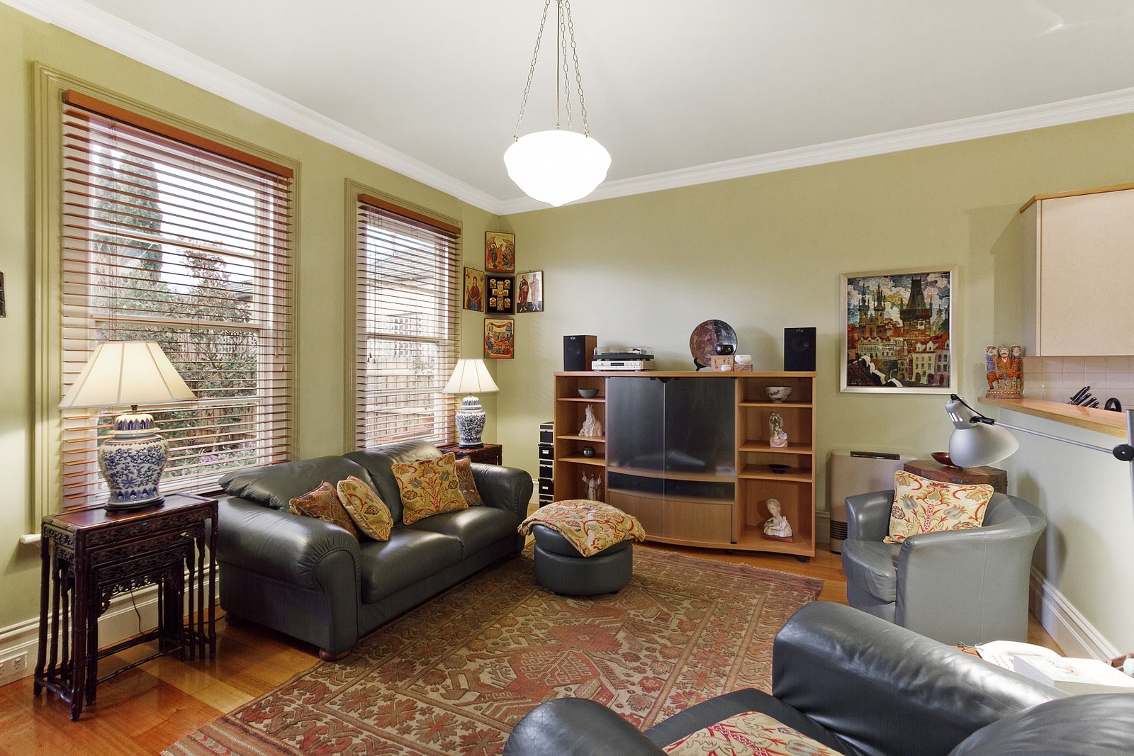 Gallery: 107 Kangaroo Road
