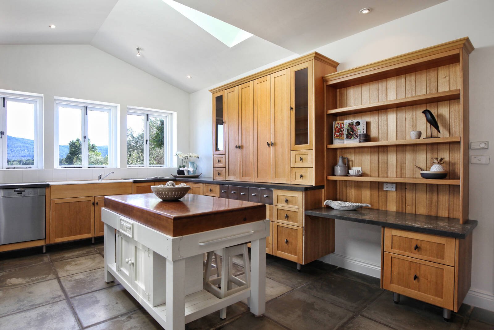 Real Estate and Property in 107 Kemp Road, New Gisborne, VIC