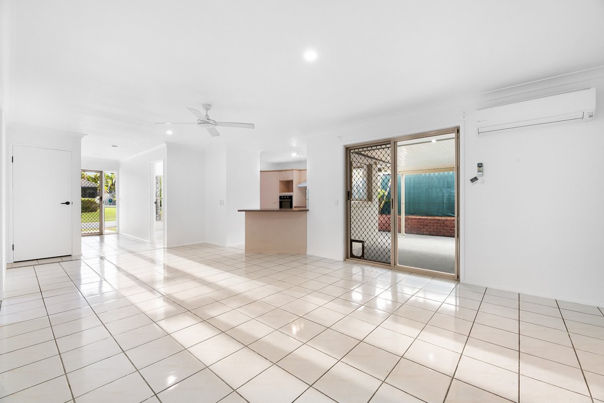 107 Kingarry Circuit Merrimac 4