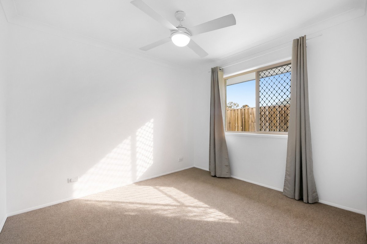 107 Kingarry Circuit Merrimac 11