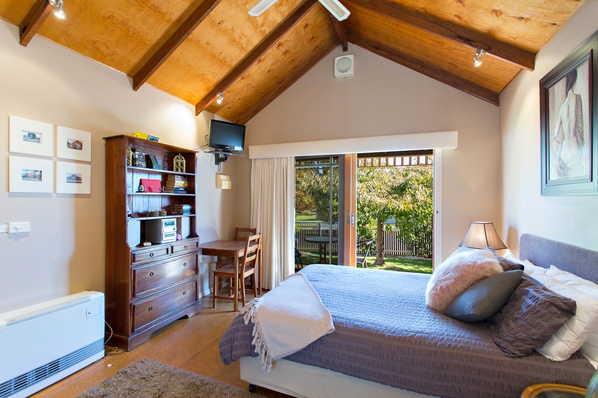 Gallery: 107 Little Dodds Street