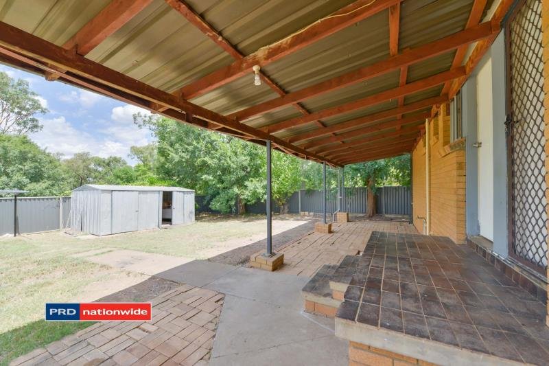107 Manilla Road TAMWORTH 9