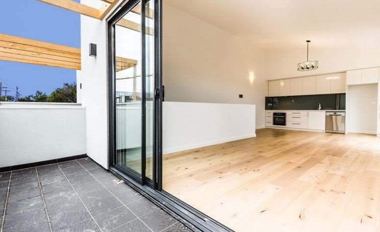 Gallery: 107 Simpson Street