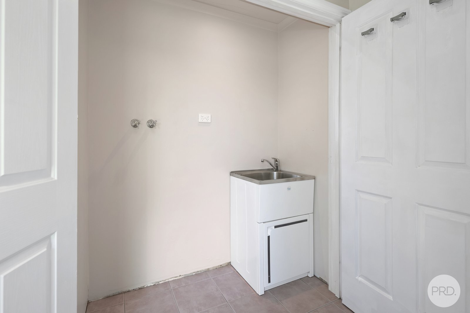 107 Sutton Street REDAN 11