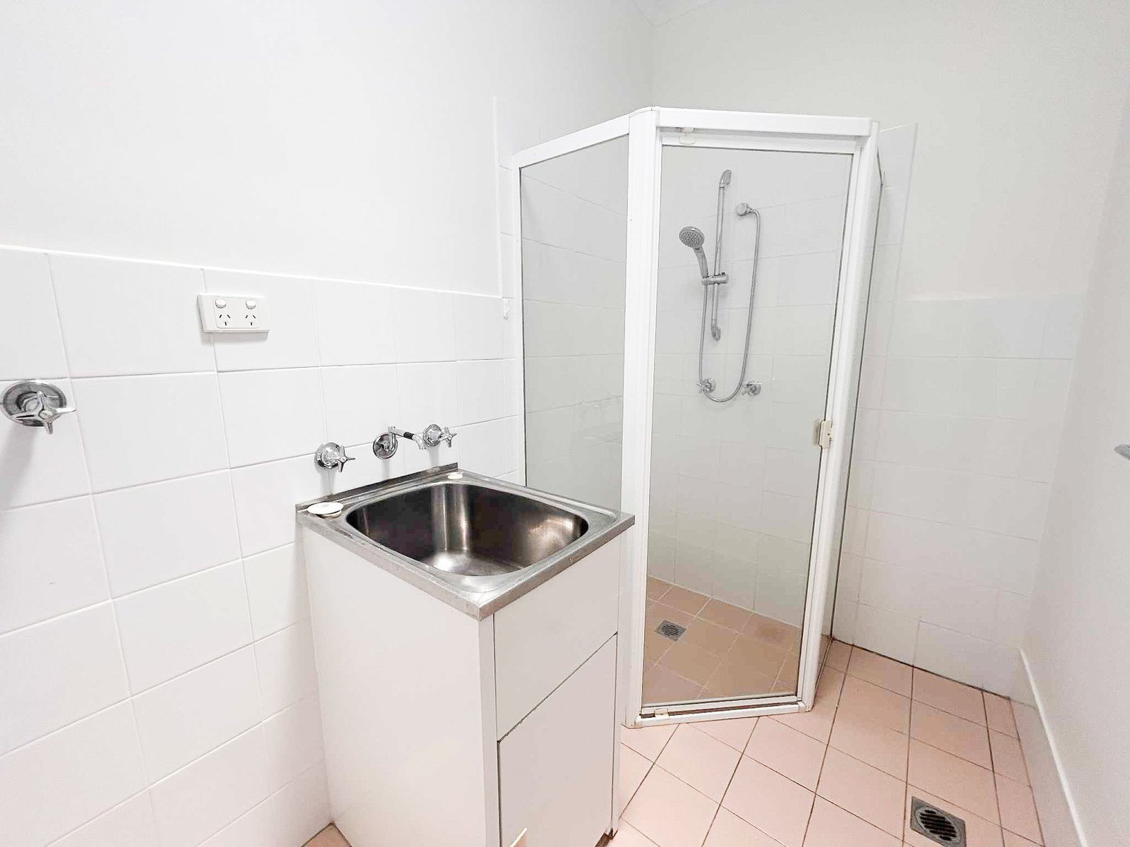 107 Tomaree Road SHOAL BAY 9