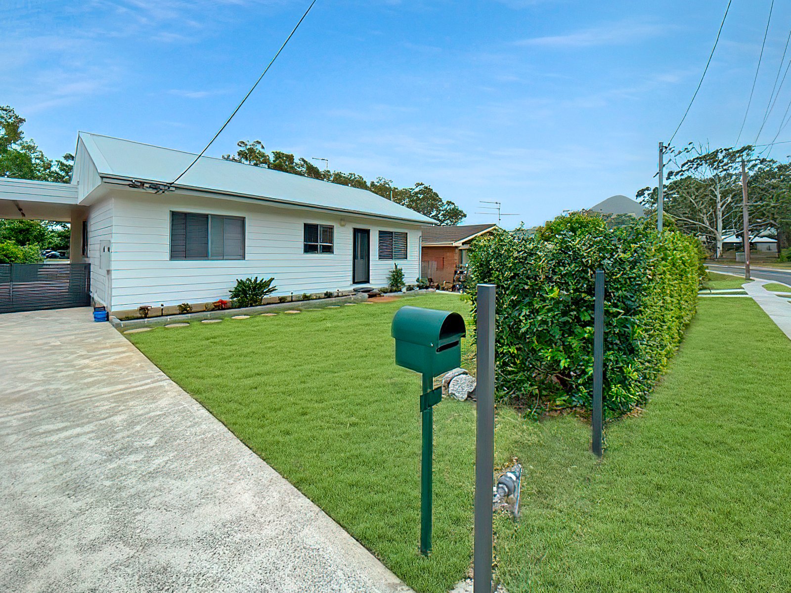 107 Tomaree Road SHOAL BAY 1