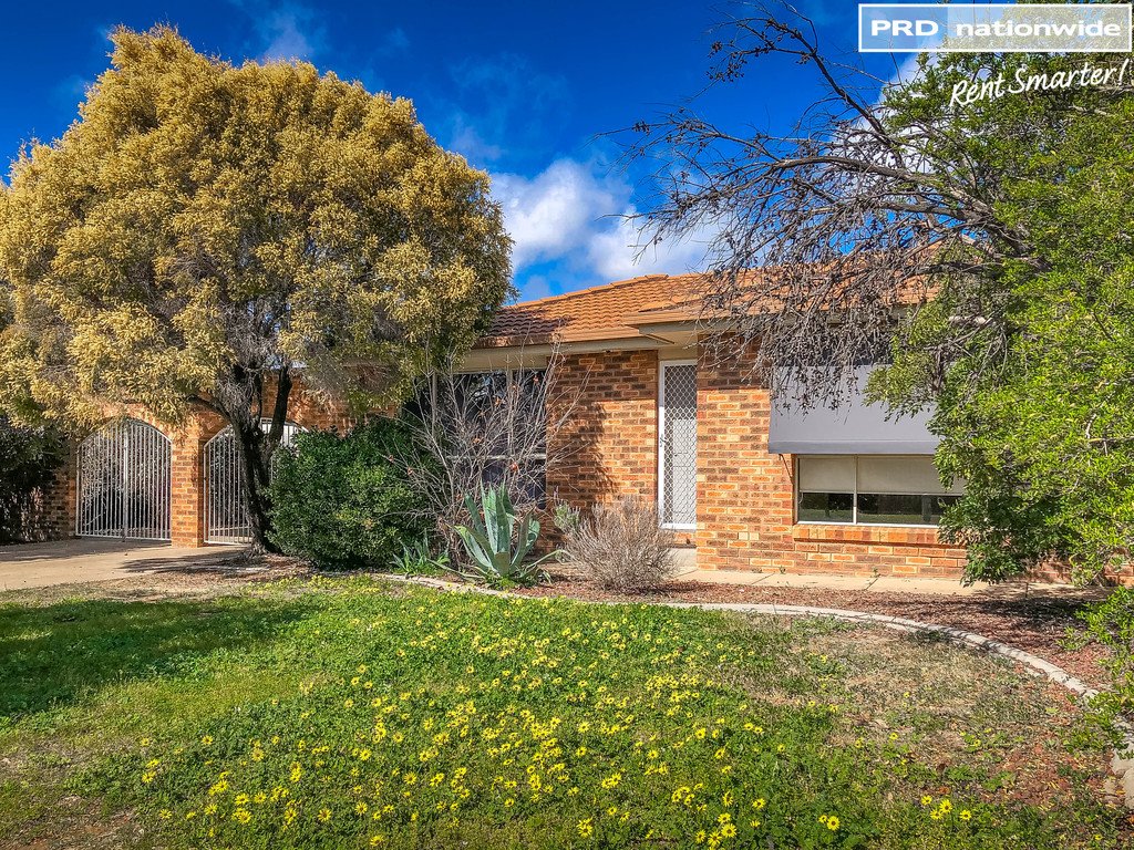 107 Undurra Drive GLENFIELD PARK 1