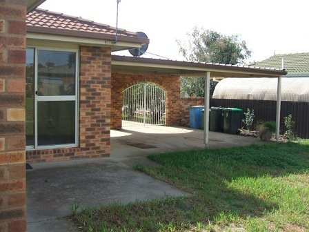 107 Undurra Drive GLENFIELD PARK 5