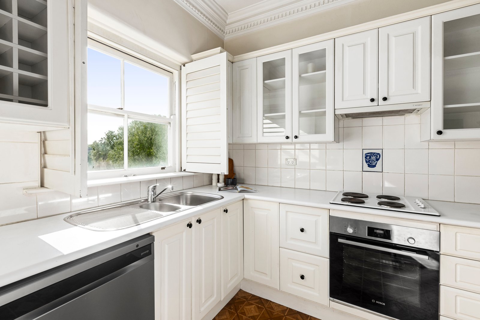 Real Estate and Property in 10/7 Wallace Avenue, Toorak, VIC