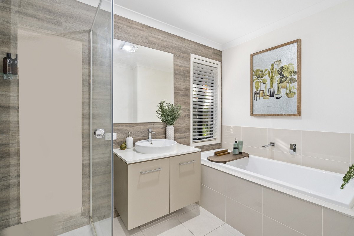 107 Yodelay Street VARSITY LAKES 12