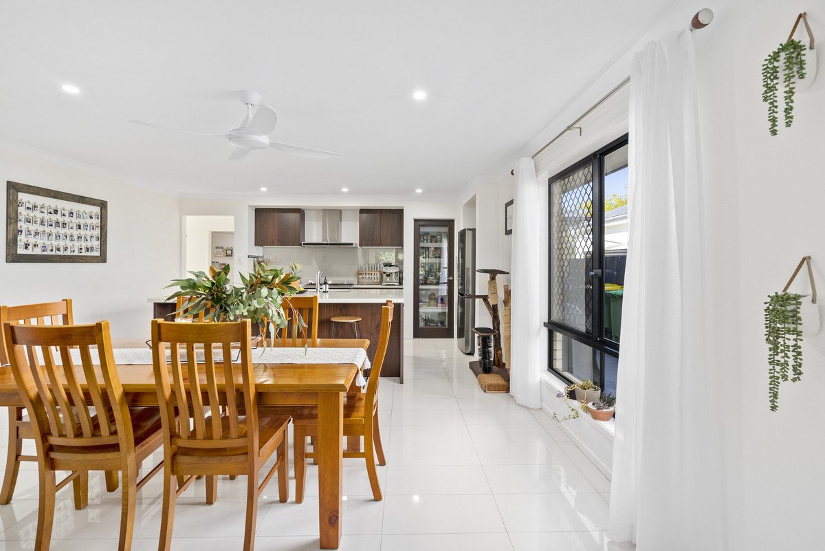 107 Yodelay Street VARSITY LAKES 7