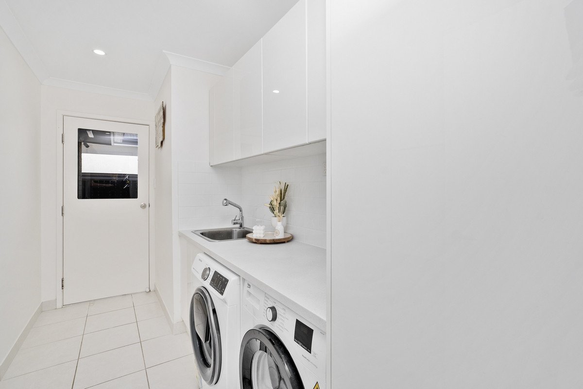 107 Yodelay Street VARSITY LAKES 15