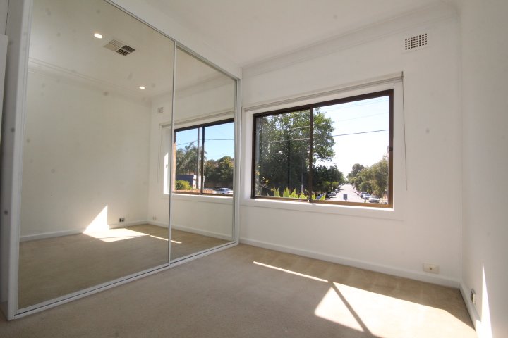 1070 Canterbury Road ROSELANDS 6