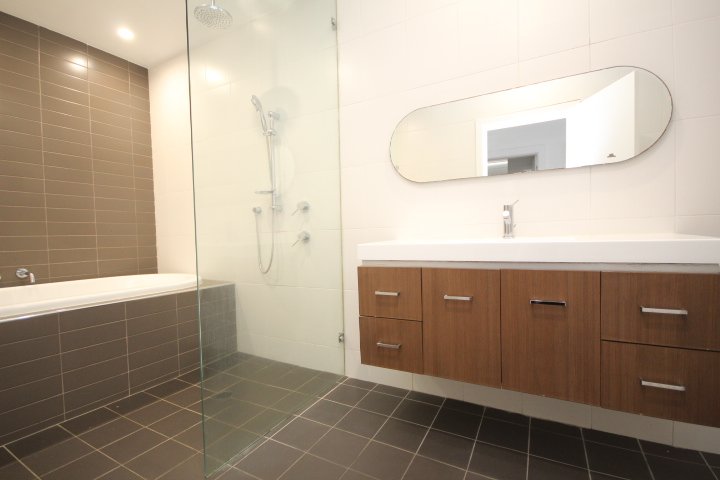 1070 Canterbury Road ROSELANDS 7