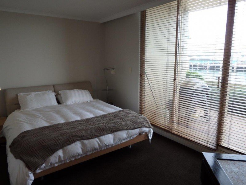 Gallery: 107/107 Beach Street