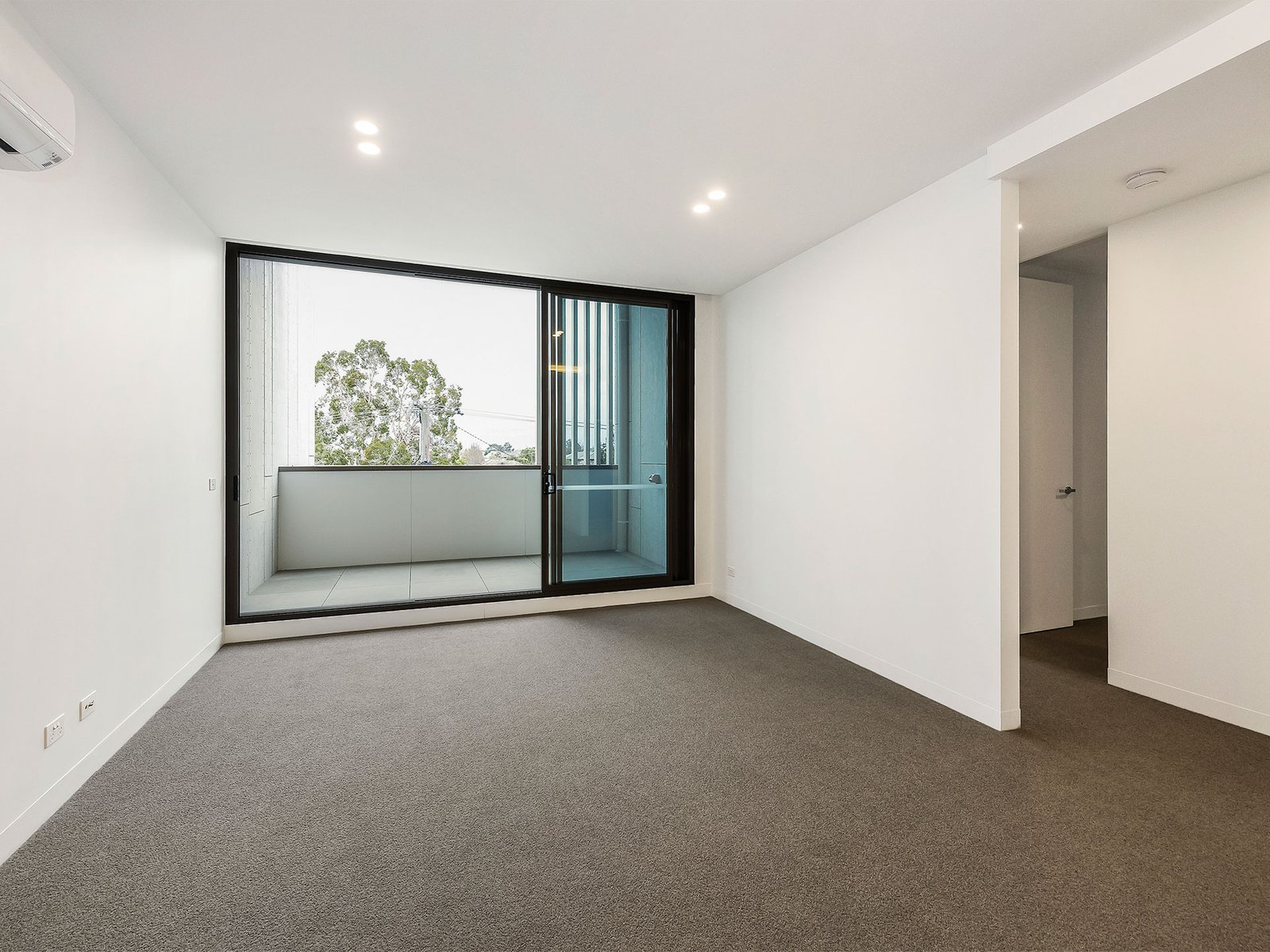 Gallery: 107/2 Graham Avenue