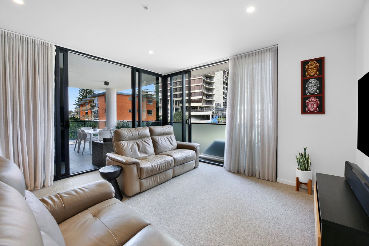 10/72 The Esplanade Burleigh Heads 7