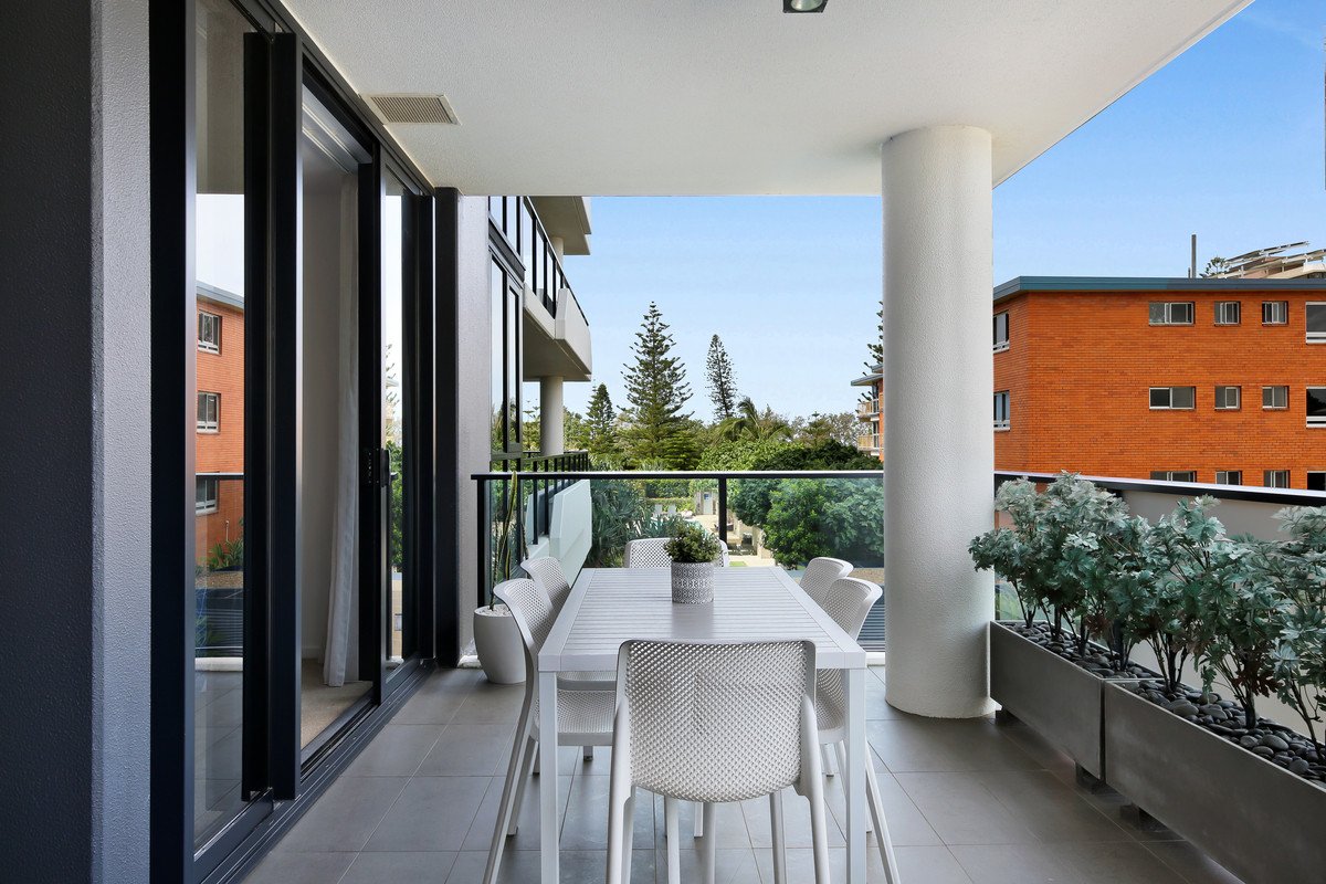 10/72 The Esplanade Burleigh Heads 11