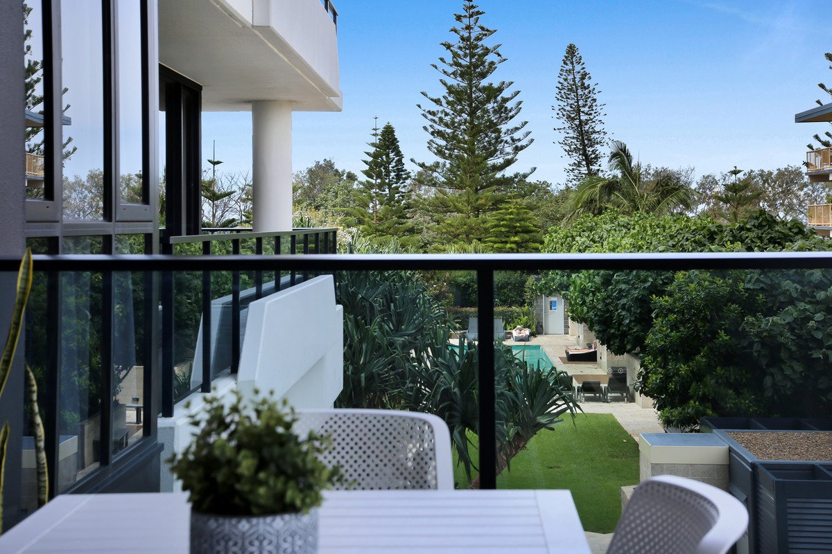 10/72 The Esplanade Burleigh Heads 12