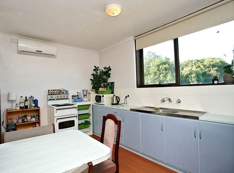 Gallery: 10/73 Kingsville Street