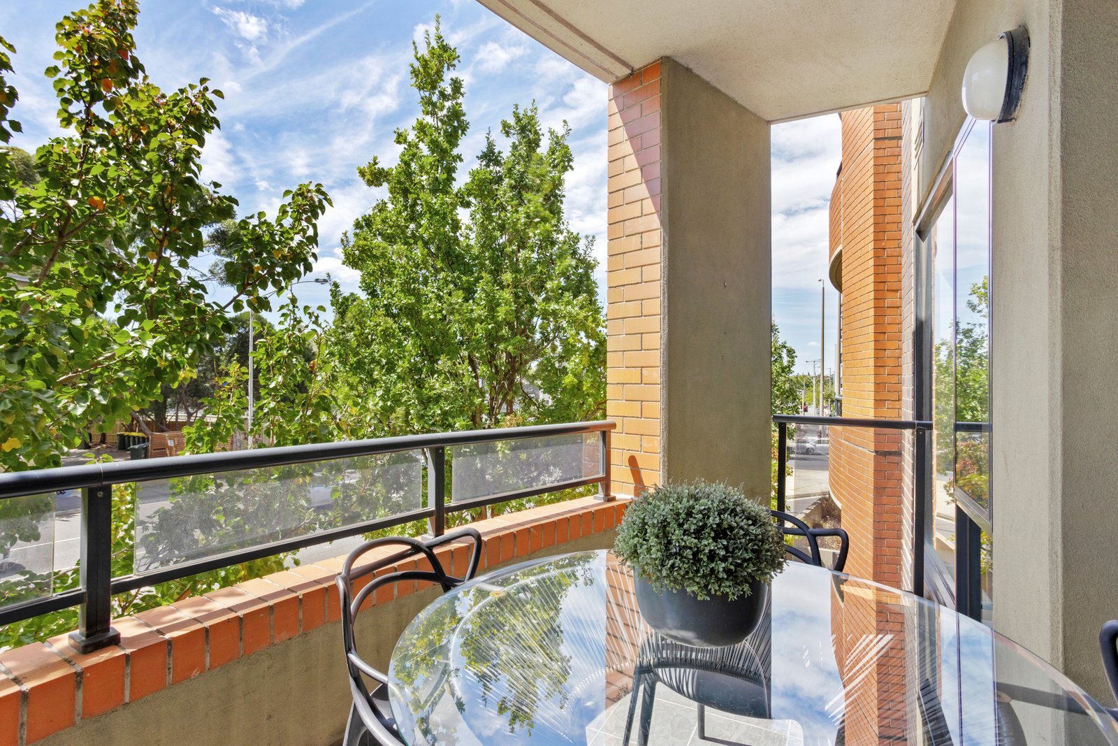 Gallery: 107/5 Alma Road