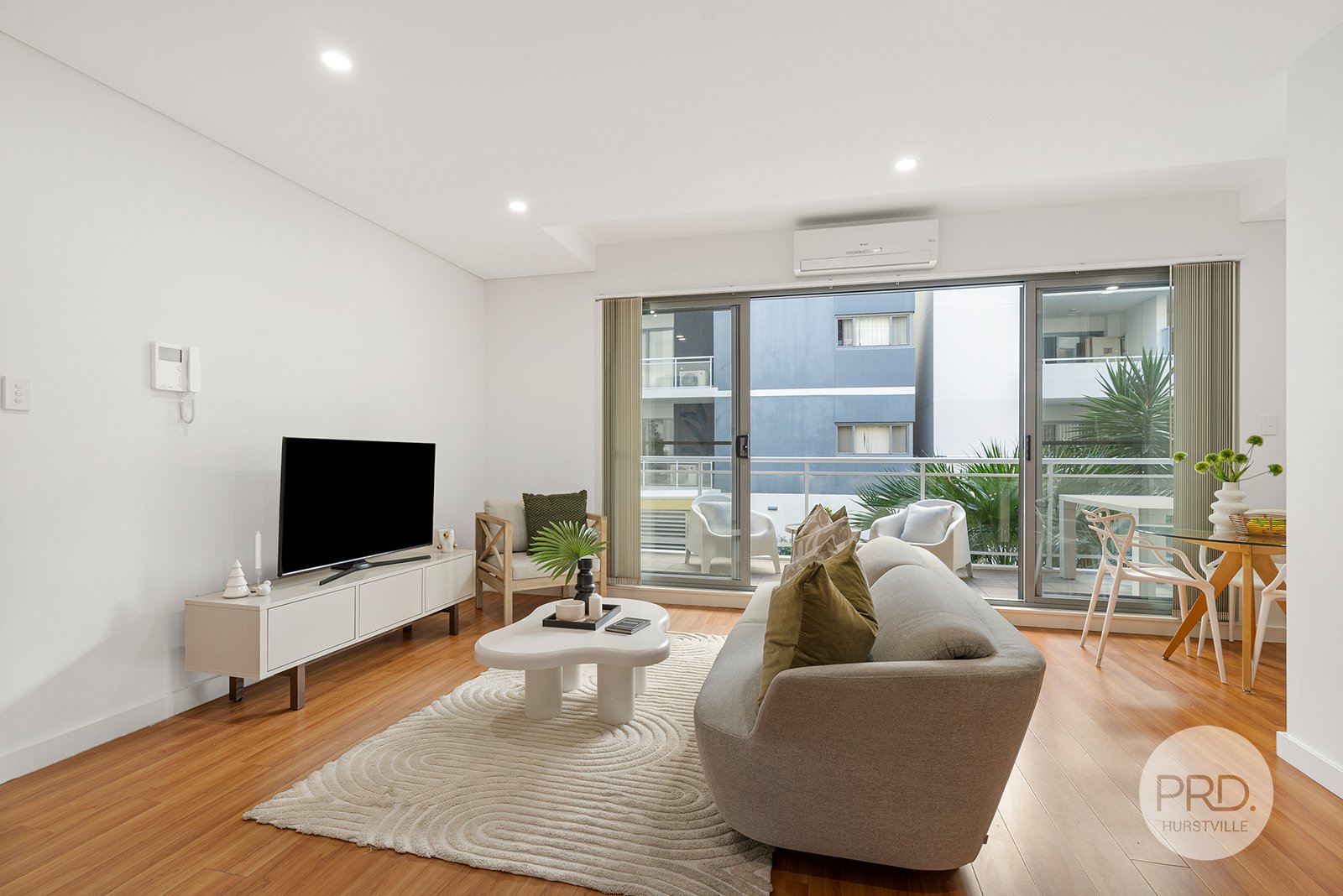 107/52-62 Arncliffe Street WOLLI CREEK 2